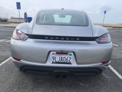 Used 2019 Porsche 718 Cayman image 6