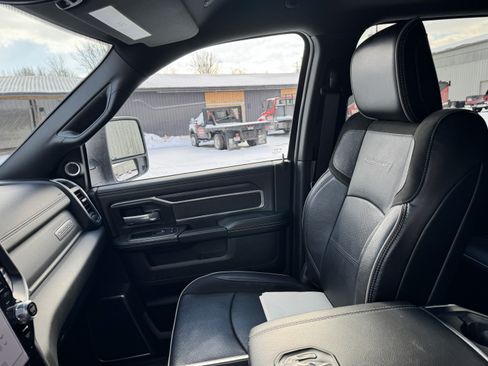 Used 2024 RAM 3500 Laramie w/ Night Edition image 11