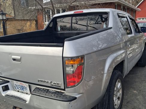 Used 2006 Honda Ridgeline RTS image 2
