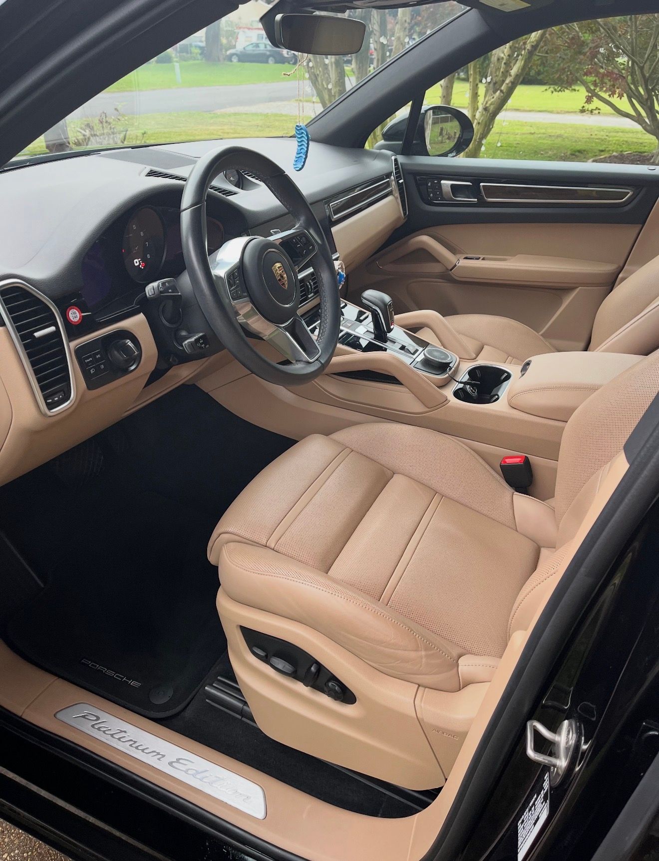 Used 2022 Porsche Cayenne Platinum Edition AWD/4WD image 12
