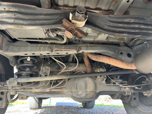 Used 2005 Lexus LX 470 4WD image 12