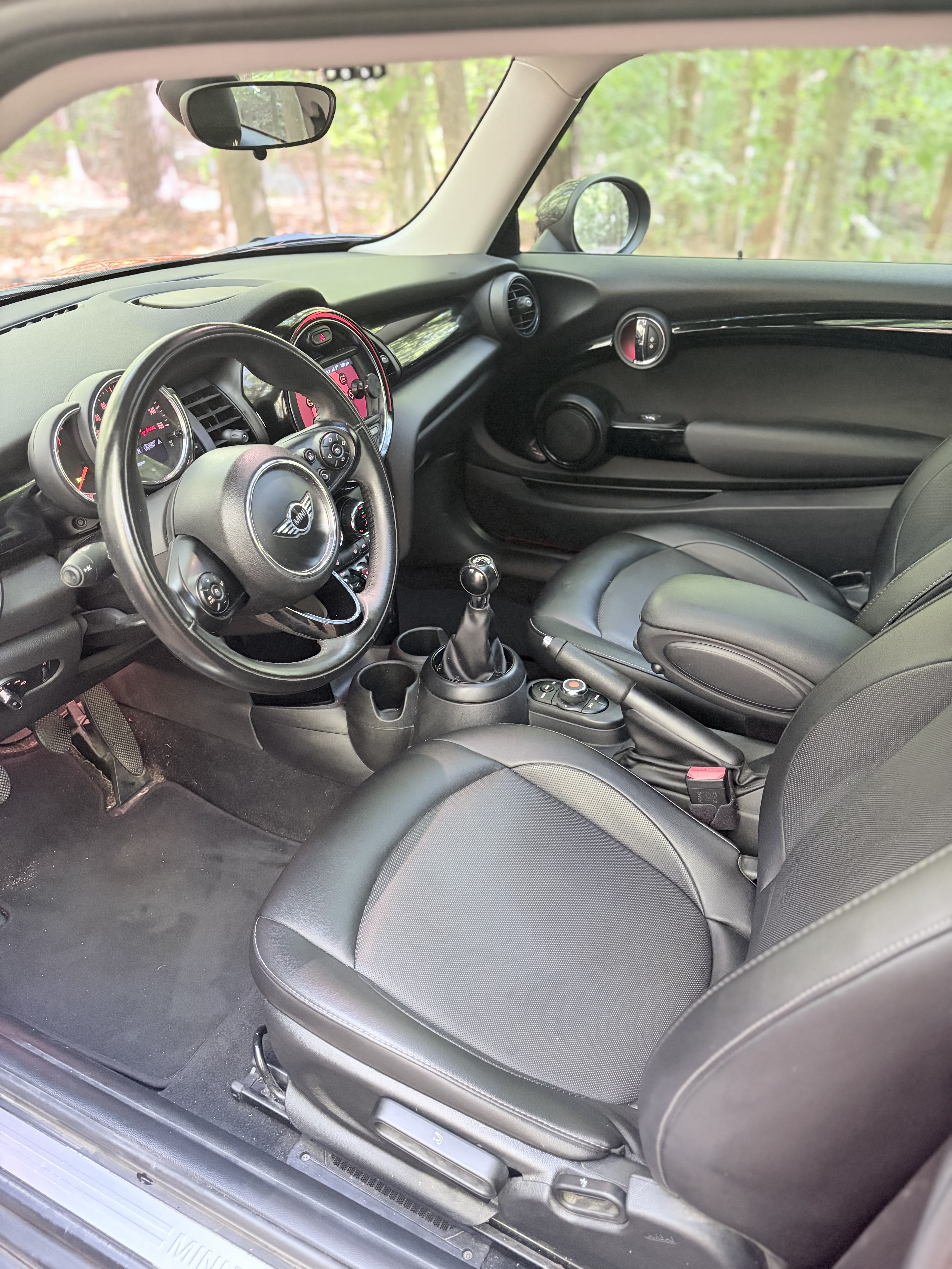 Used 2019 MINI Cooper 2-Door Hardtop FWD image 9