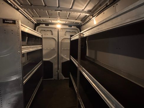 Used 2019 Mercedes-Benz Sprinter 2500 image 19