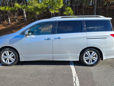 Used 2012 Nissan Quest SL image 10