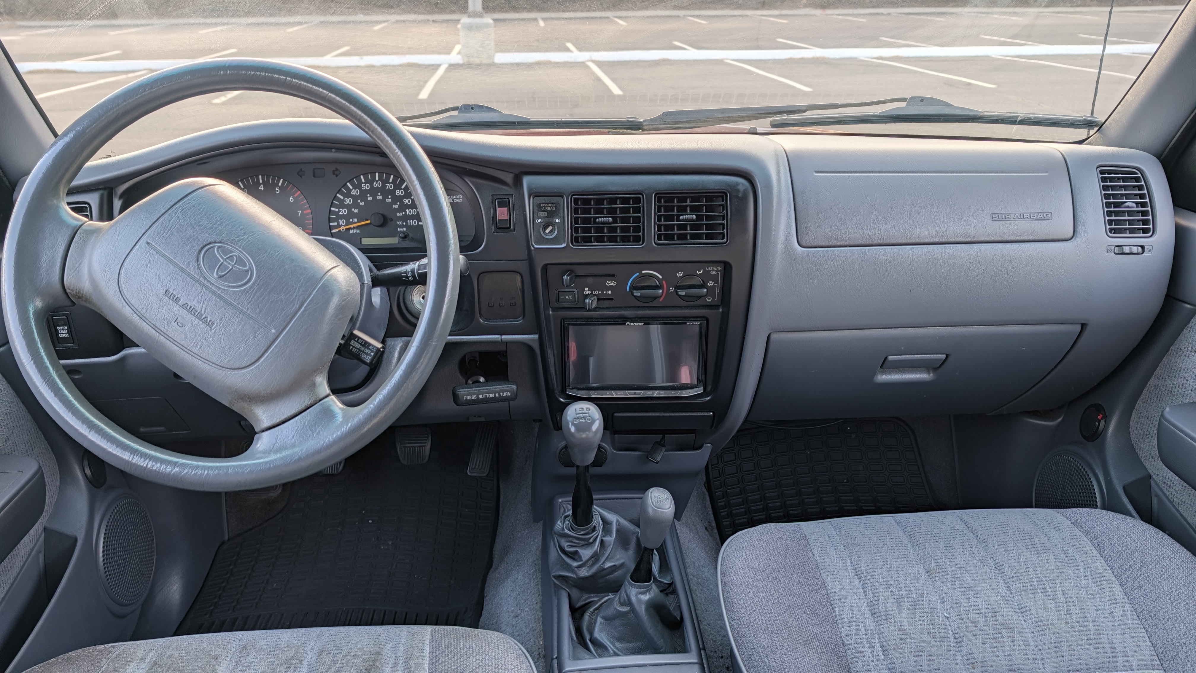 Used 1999 Toyota Tacoma 4x4 Xtracab V6 w/ SR5 Pkg image 15