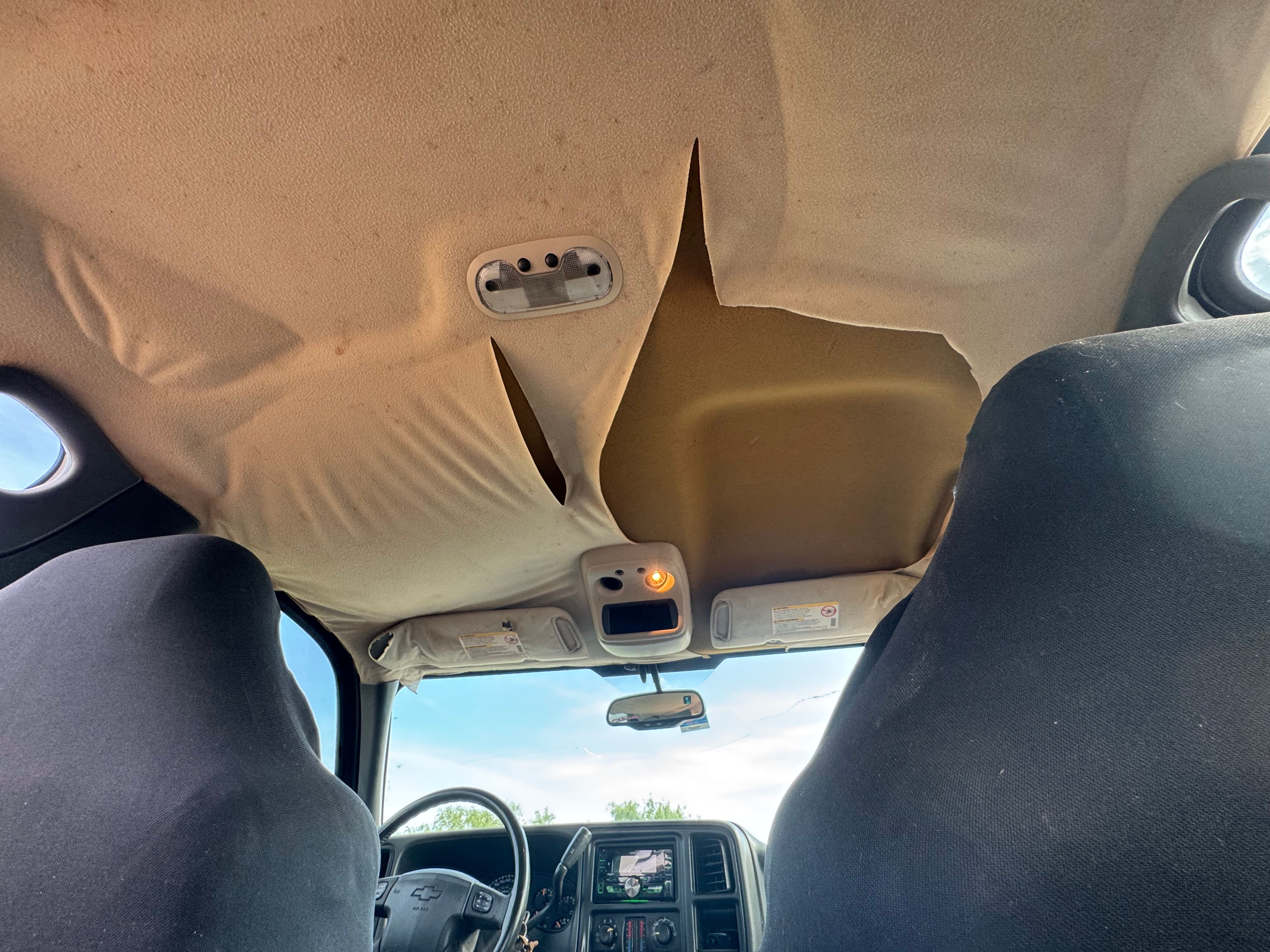 Used 2004 Chevrolet Silverado 2500 LS w/ Heavy-Duty Power Package RWD image 12