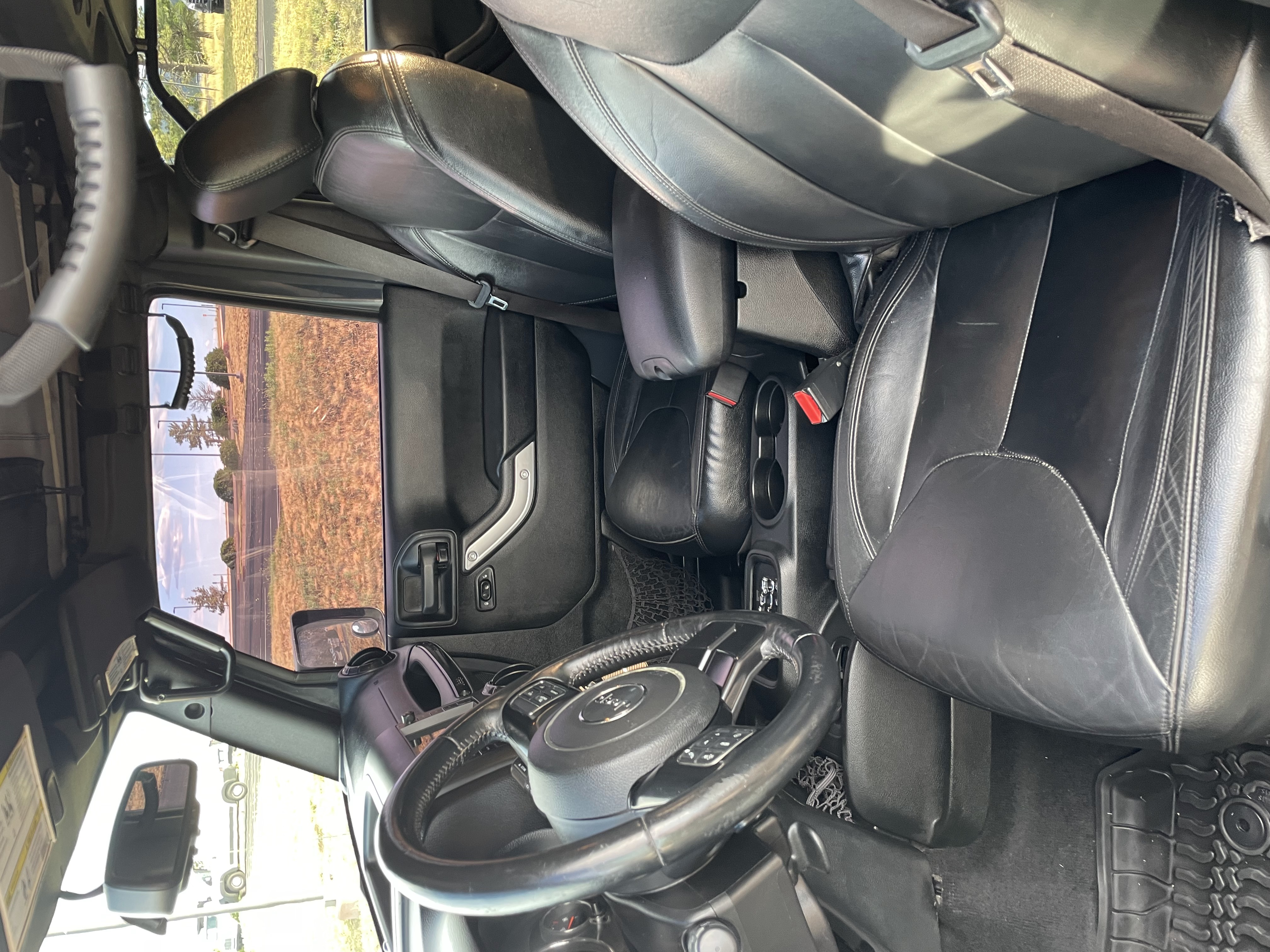 Used 2017 Jeep Wrangler Unlimited Sahara AWD/4WD image 12
