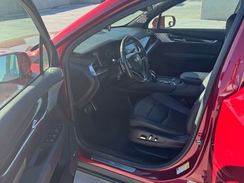 Used 2020 Cadillac XT6 Sport AWD/4WD image 5