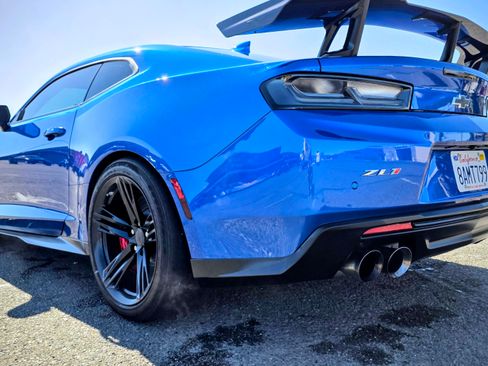 Used 2018 Chevrolet Camaro ZL1 image 13