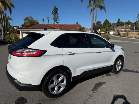 Used 2021 Ford Edge SE w/ Cargo Accessory Package image 1