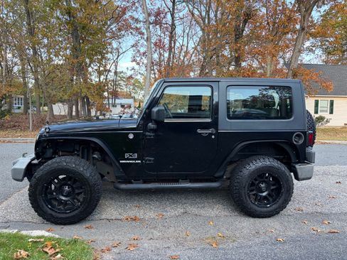 Used 2009 Jeep Wrangler X image 2