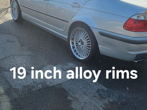 Used 2001 BMW 330i Sedan image 4