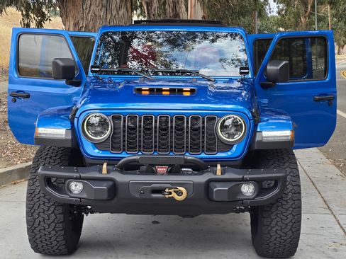 Used 2024 Jeep Wrangler Unlimited Rubicon 392 image 4