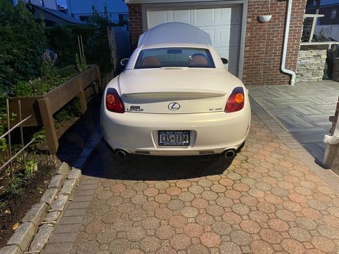 Used 2004 Lexus SC 430 Convertible RWD image 2