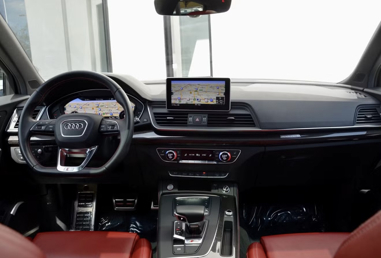Used 2018 Audi SQ5 Premium Plus w/ Navigation Package AWD/4WD image 2
