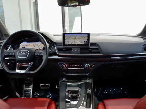 Used 2018 Audi SQ5 Premium Plus w/ Navigation Package AWD/4WD image 2