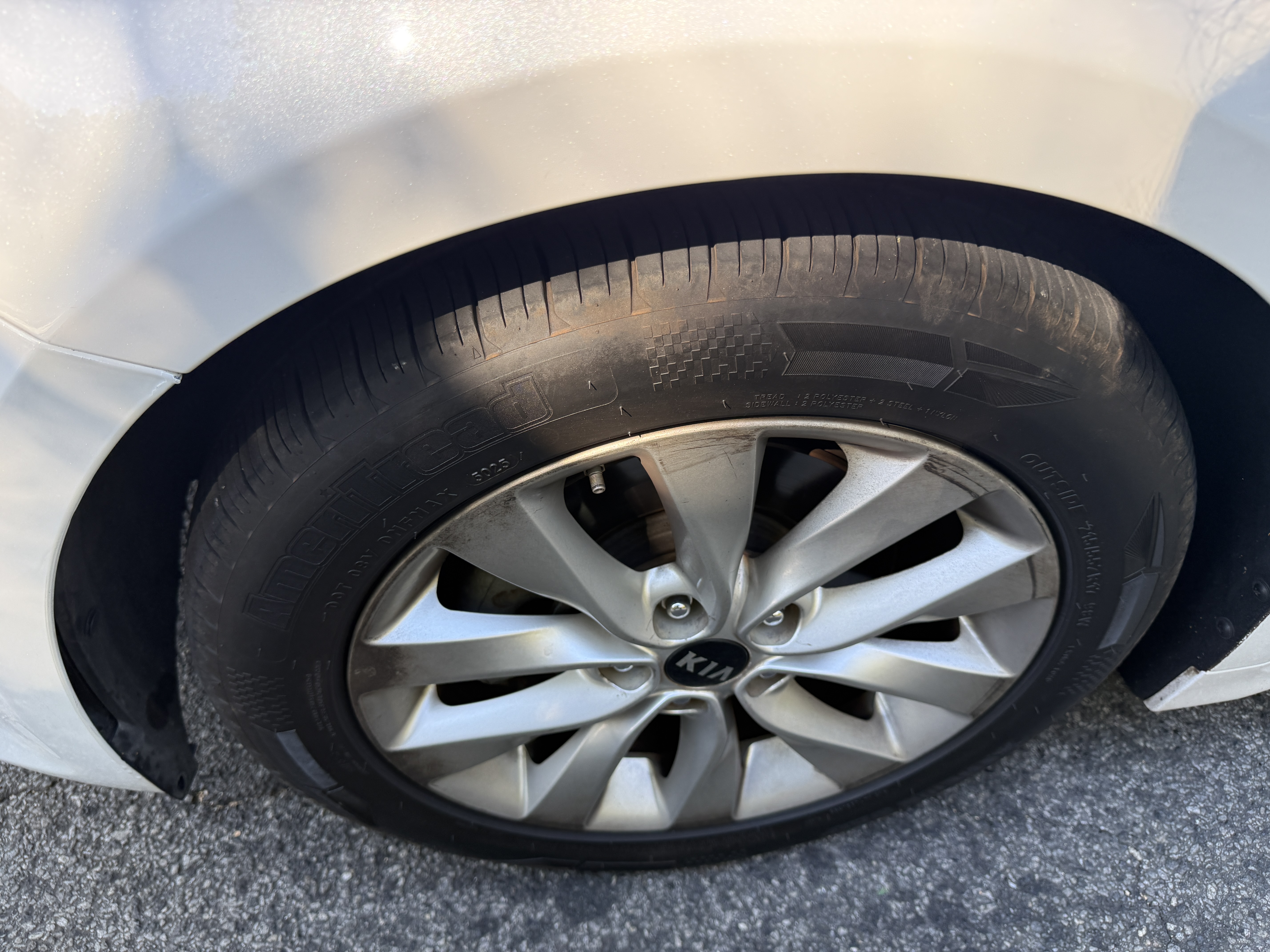 Used 2017 Kia Optima EX FWD image 19