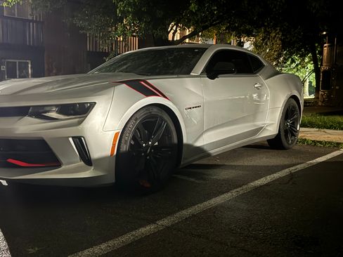 Used 2018 Chevrolet Camaro LT w/ Redline Edition RWD image 8