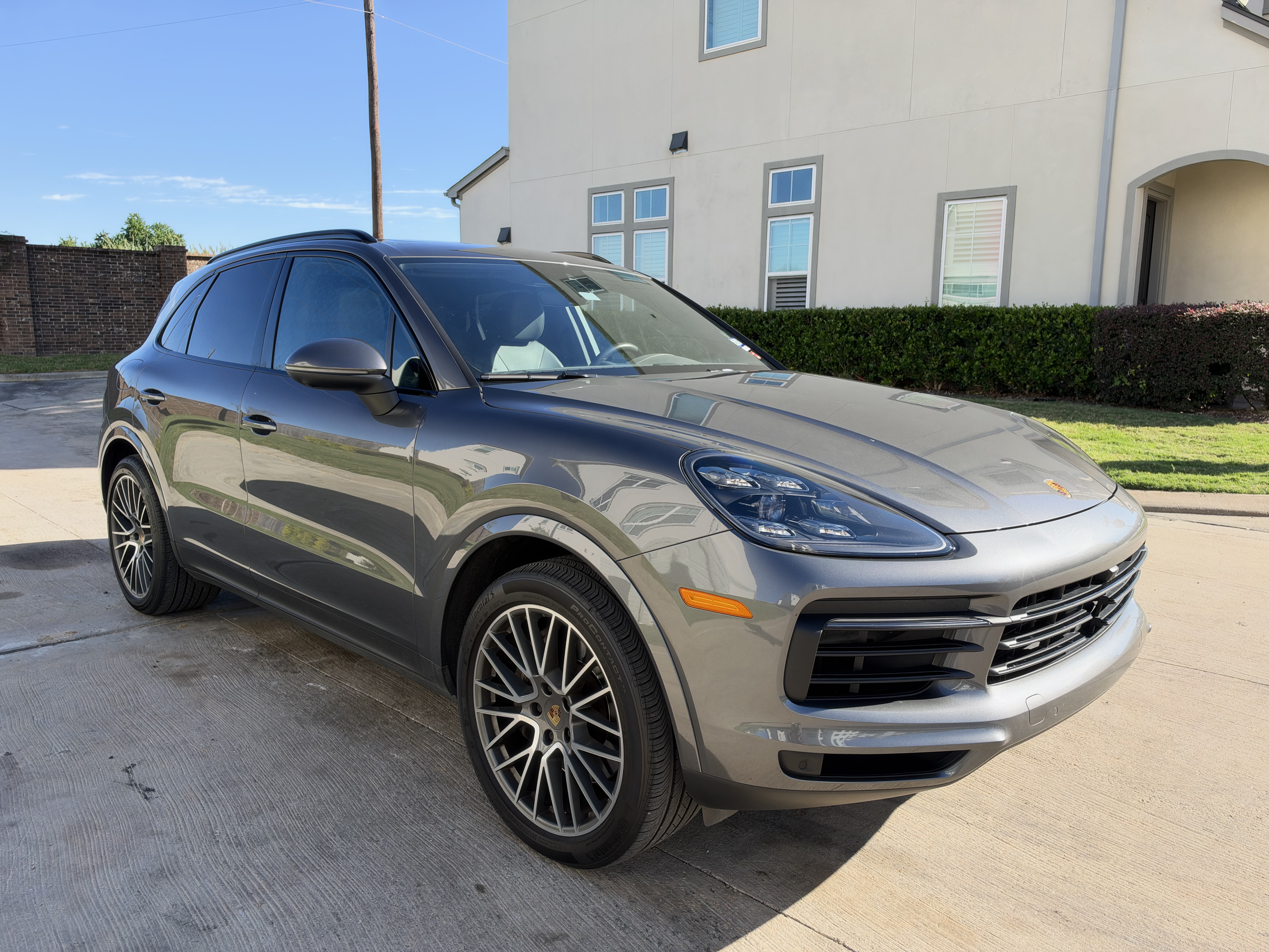 Used 2022 Porsche Cayenne AWD/4WD image 19