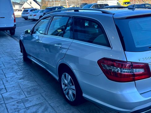 Used 2011 Mercedes-Benz E 350 4MATIC Wagon image 4