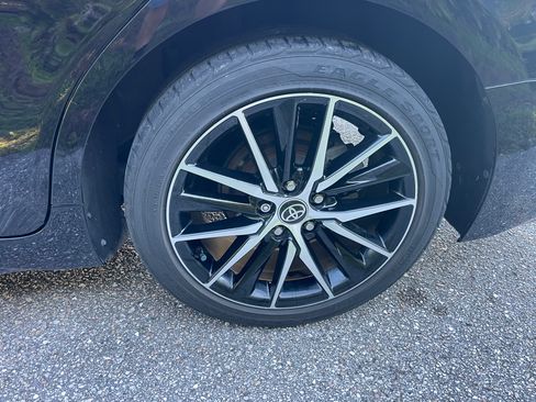 Used 2023 Toyota Camry SE w/ Cold Weather Package image 2