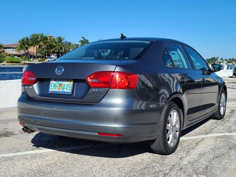 Used 2012 Volkswagen Jetta SE image 4