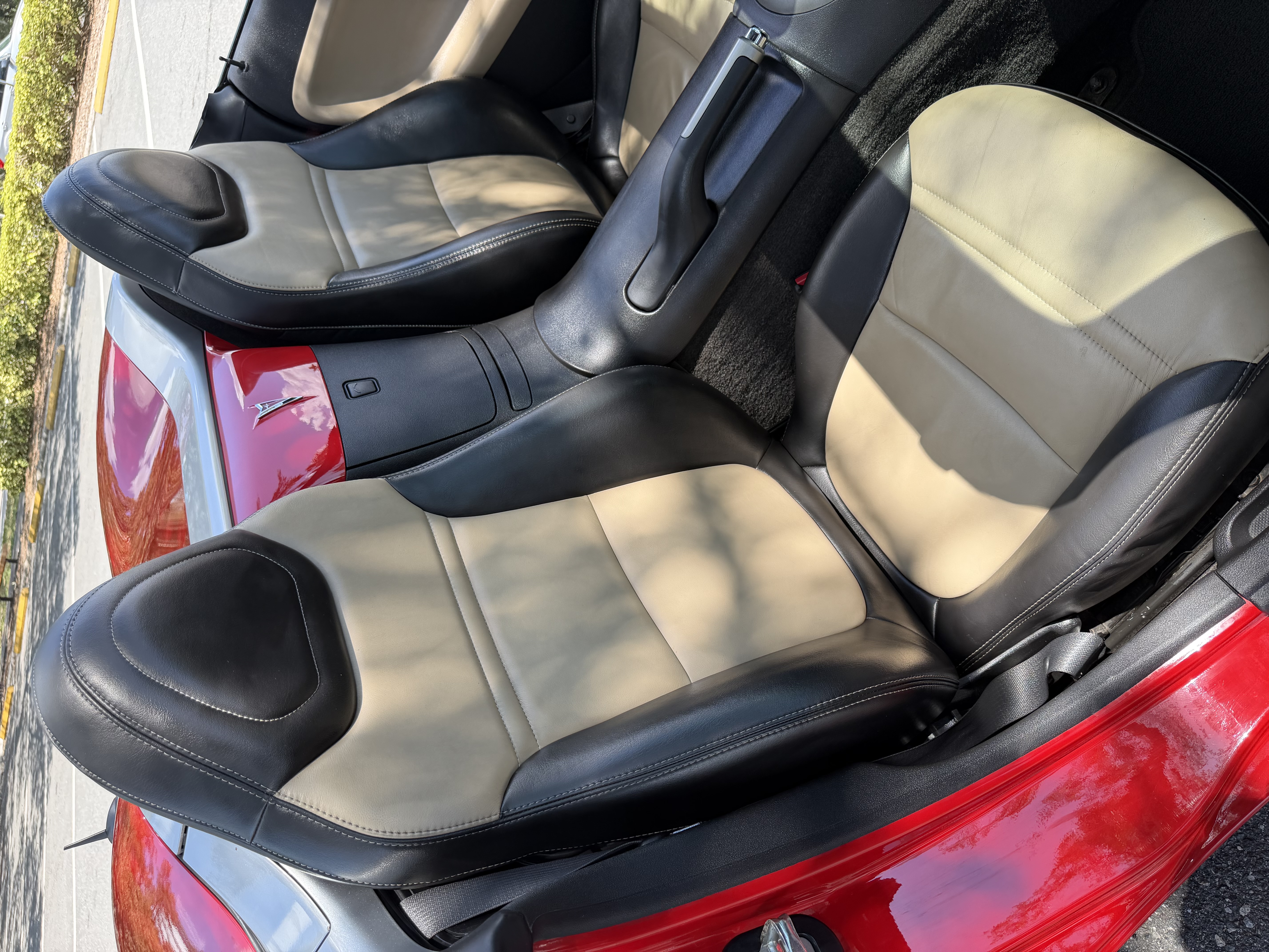 Used 2008 Pontiac Solstice Convertible w/ Premium Package RWD image 29