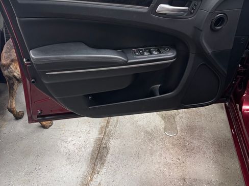 Used 2020 Chrysler 300 Limited w/ Safetytec Plus Group image 11