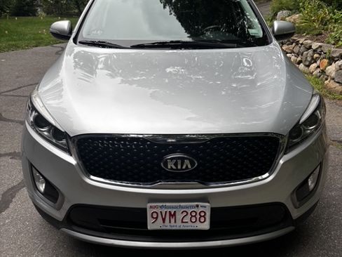 Used 2016 Kia Sorento SX AWD/4WD image 2