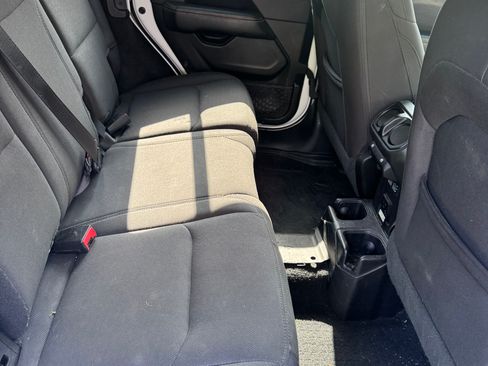Used 2019 Jeep Wrangler Unlimited Sahara w/ Safety Group AWD/4WD image 10