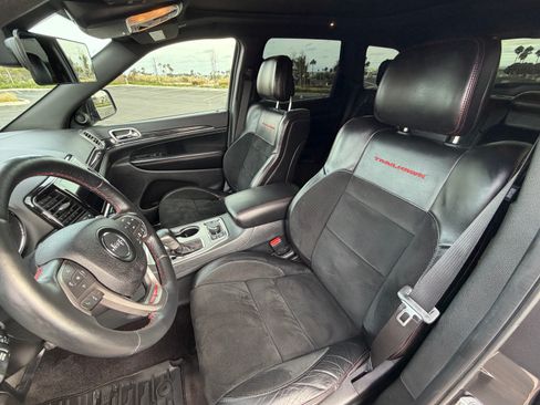 Used 2017 Jeep Grand Cherokee Trailhawk w/ Trailhawk Luxury Group AWD/4WD image 15