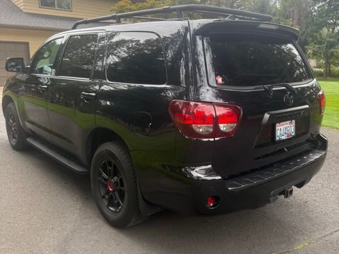 Used 2021 Toyota Sequoia TRD Pro AWD/4WD image 6
