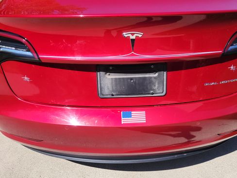 Used 2020 Tesla Model 3 Long Range image 17