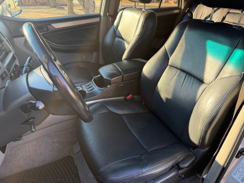 Used 2003 Toyota 4Runner Sport image 2