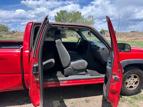 Used 2003 Chevrolet Silverado 1500 LS w/ Off-Road Package AWD/4WD image 8