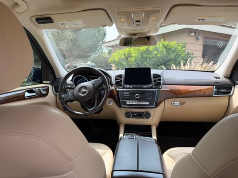 Used 2017 Mercedes-Benz GLS 450 4MATIC image 17