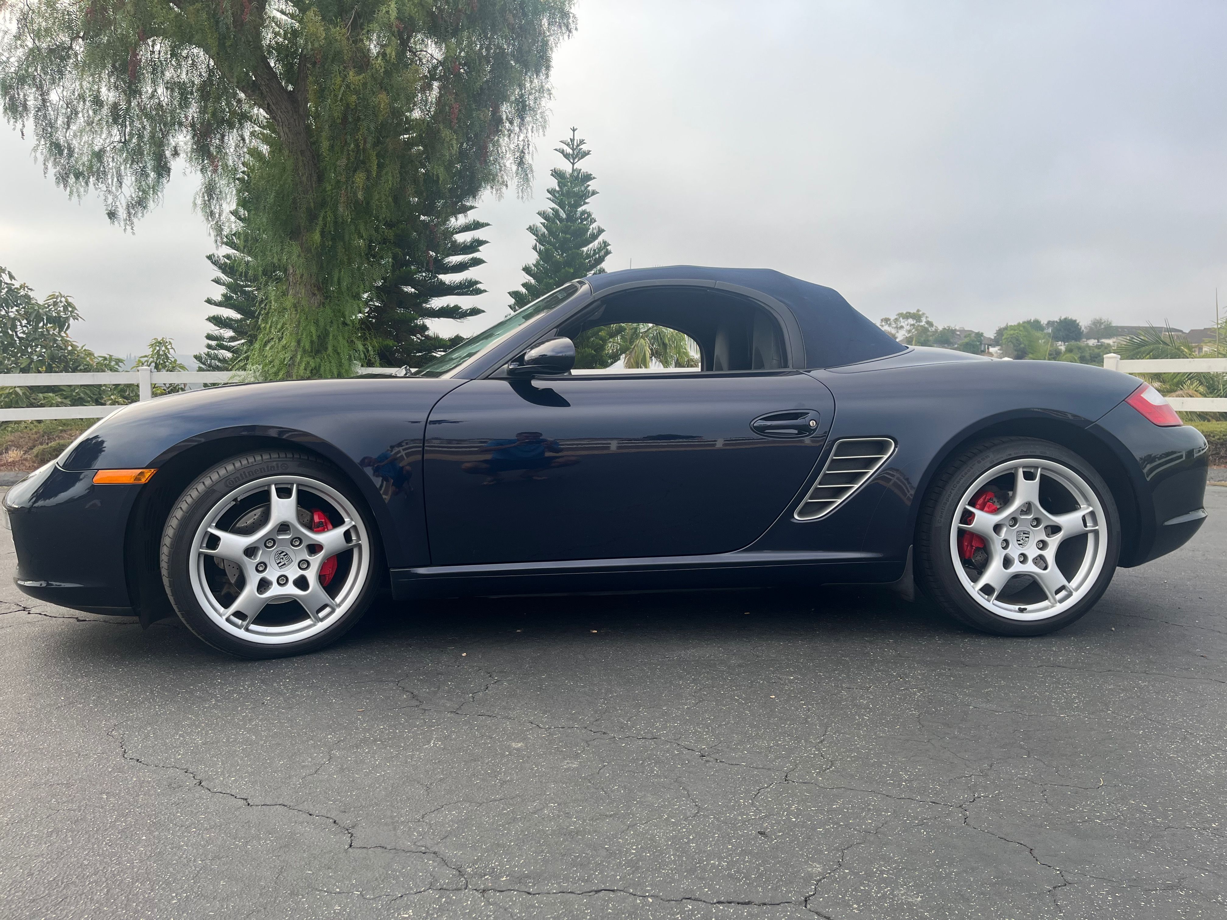Used 2005 Porsche Boxster S RWD image 2