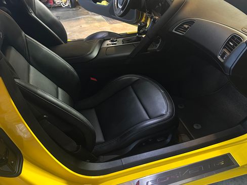 Used 2015 Chevrolet Corvette Stingray Coupe w/ 2LT Preferred Equipment Group image 9