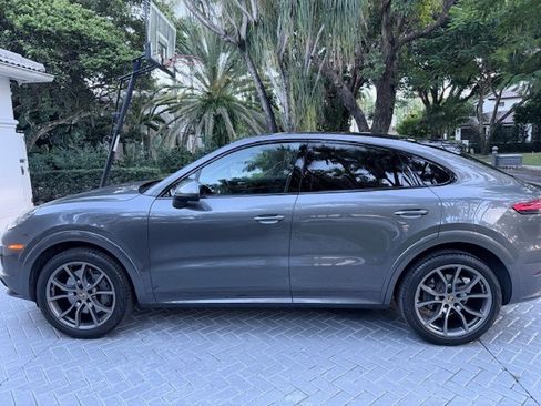 Used 2021 Porsche Cayenne S image 18
