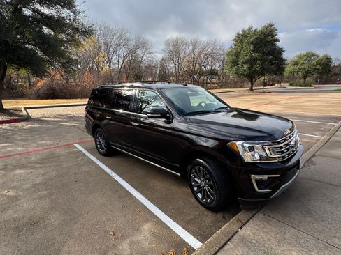 Used 2021 Ford Expedition Max Limited image 5