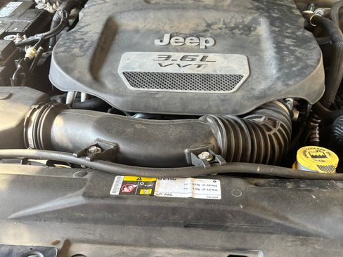 Used 2013 Jeep Wrangler Sport image 13