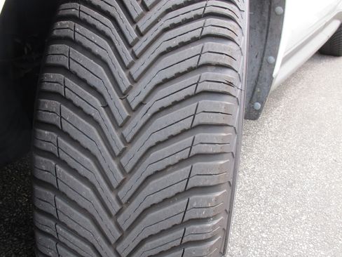 Used 2011 Chevrolet Equinox LT w/ Driver Convenience Package image 23