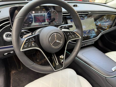 Used 2024 Mercedes-Benz E 450 4MATIC Sedan image 2