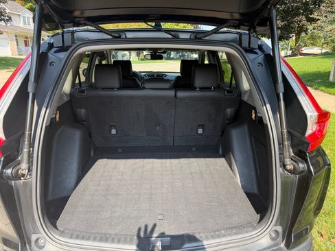 Used 2018 Honda CR-V Touring image 19