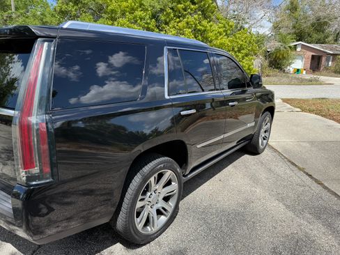 Used 2016 Cadillac Escalade Premium image 8