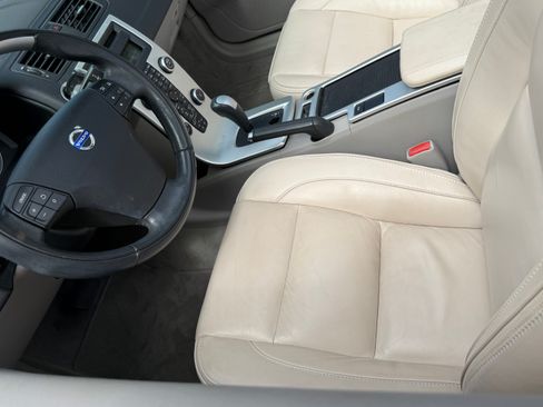 Used 2013 Volvo C70 T5 FWD image 13