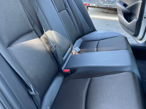 Used 2019 Honda Accord Sport image 12