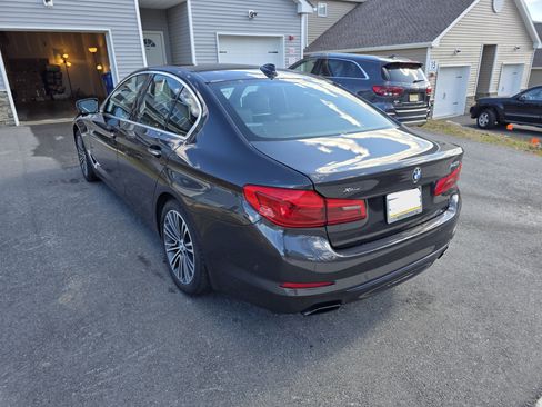 Used 2017 BMW 540i xDrive image 9