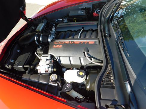 Used 2006 Chevrolet Corvette Coupe image 13