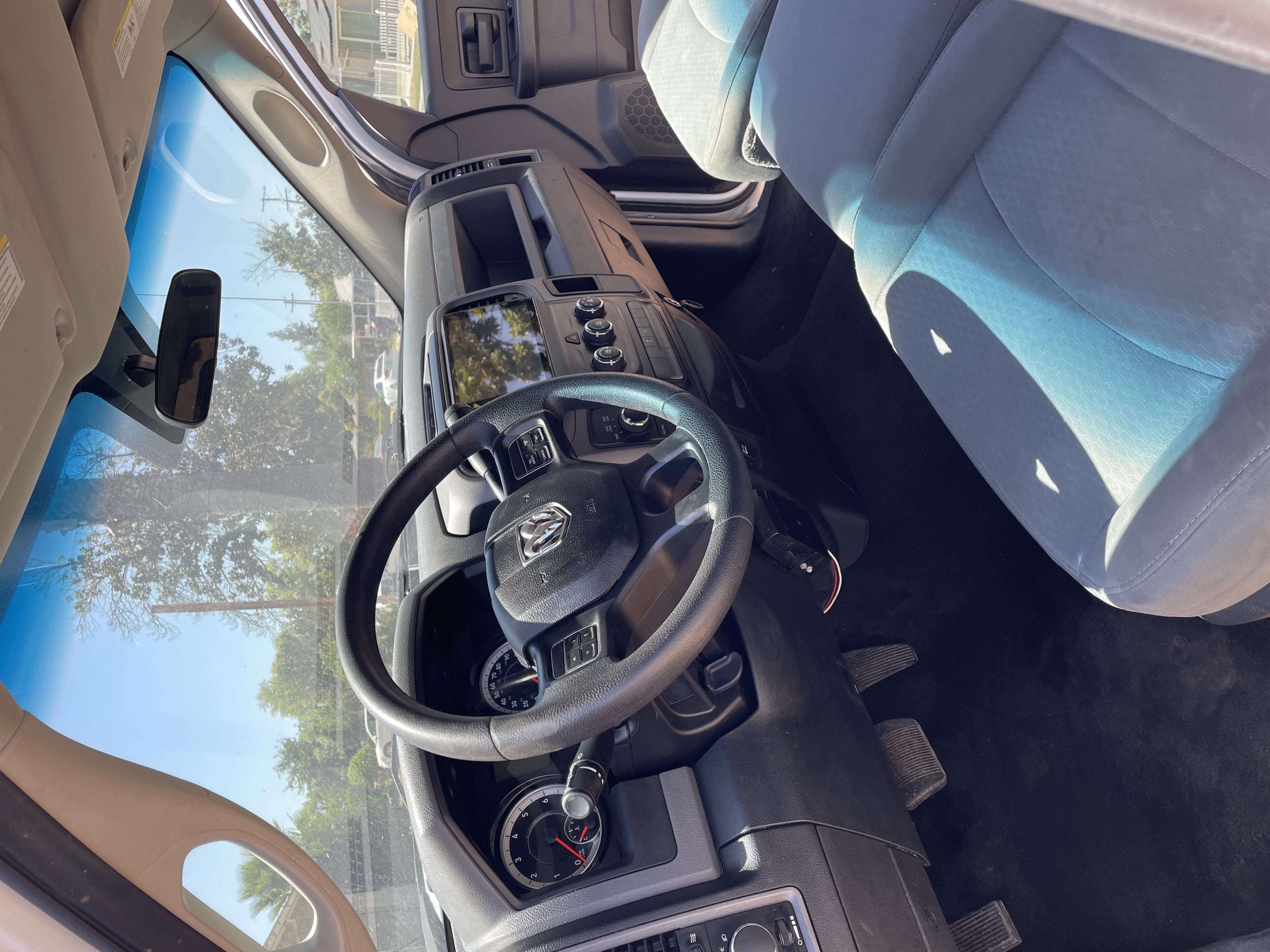 Used 2017 RAM 1500 ST w/ SXT Appearance Group AWD/4WD image 12